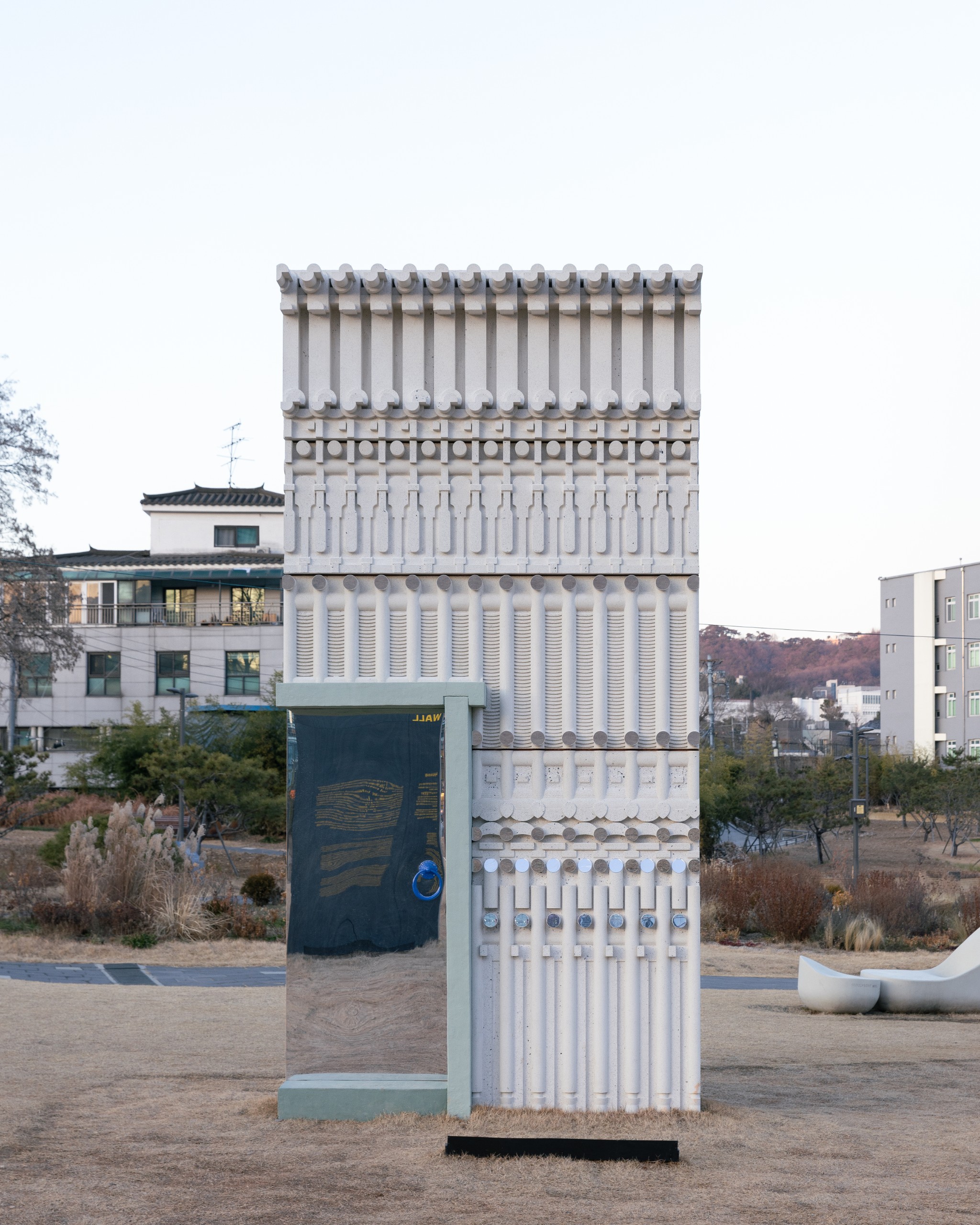 Echo seen from the front on Songhyeon Green Plaza
